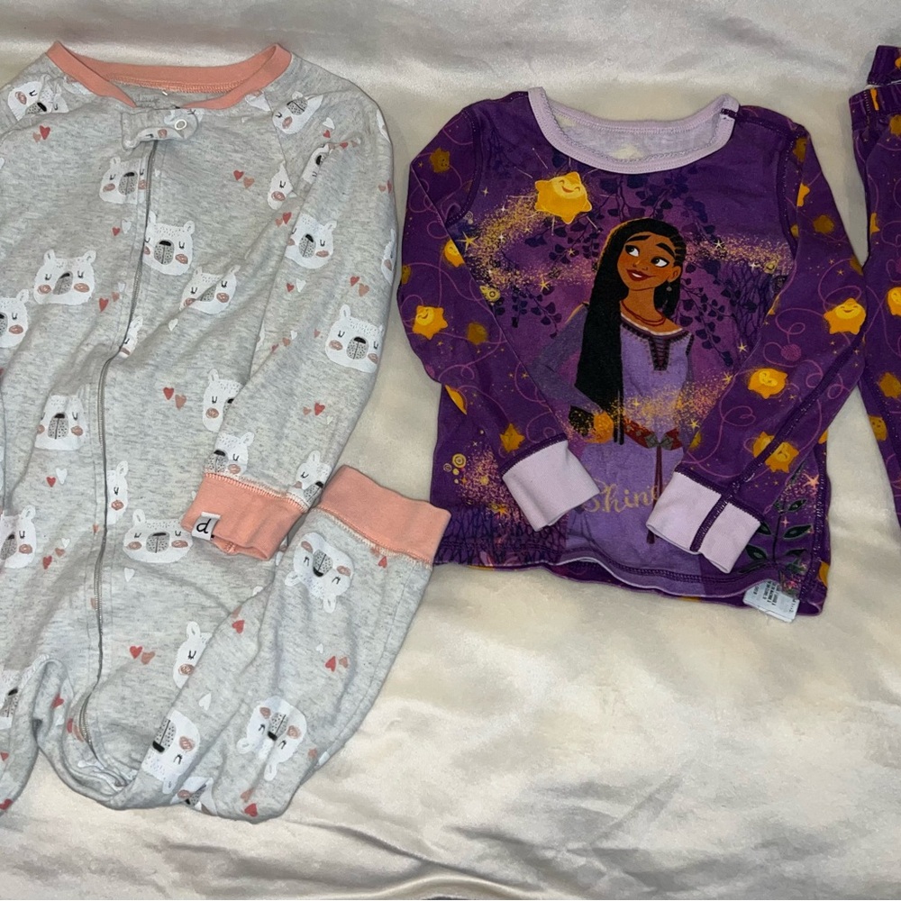 Disney Wish Girls 4T Pajamas Bundle